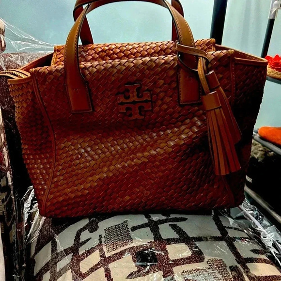 Tory Burch Handbags - Tory Burch Tote in beautiful brown. New without tugs.